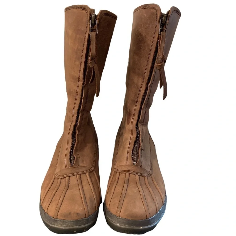 UGG sz 6 Arquette stout leather foldover winter boots